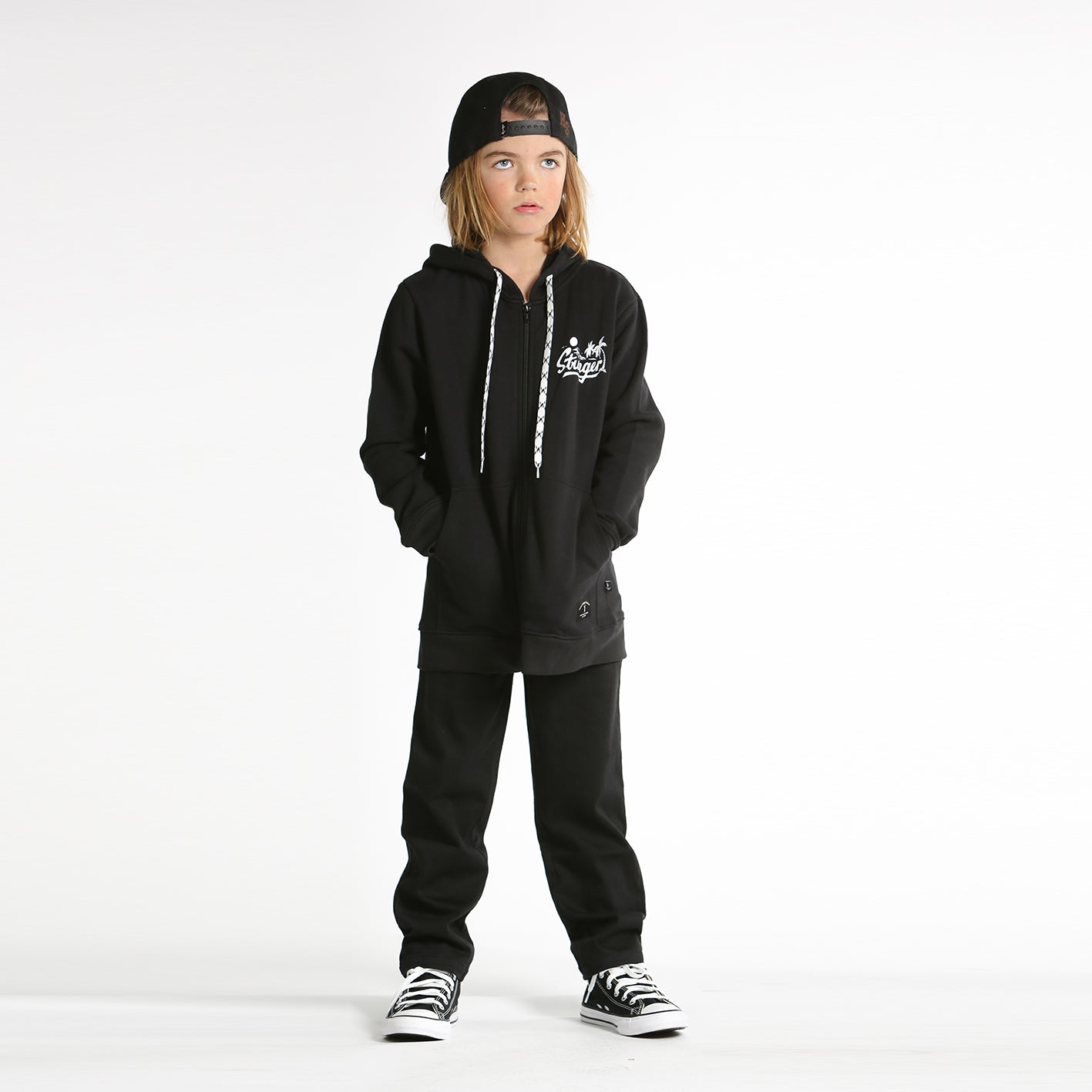 Stranger zip hood - black