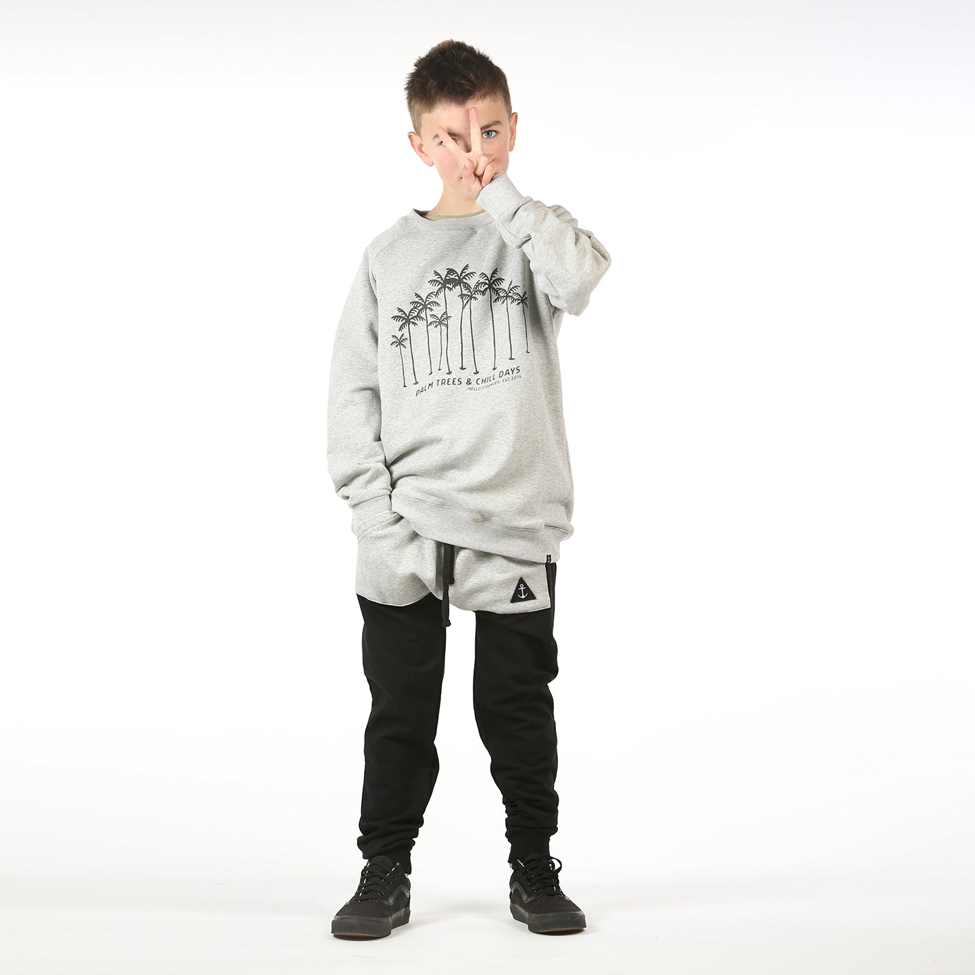 Palm Trees & Chill Days Raglan Crew Greymarle