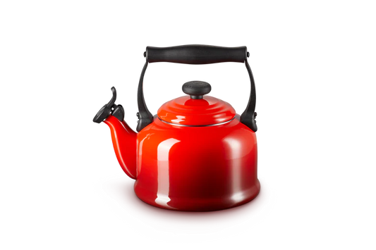 Traditional Kettle 2.1L Cerise