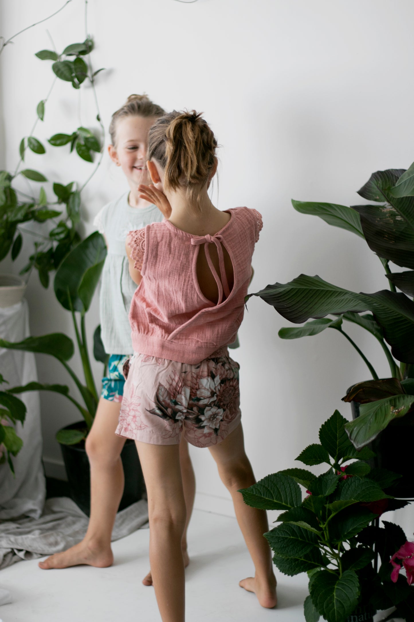 Lyla Shorts - Tropical Bouquet