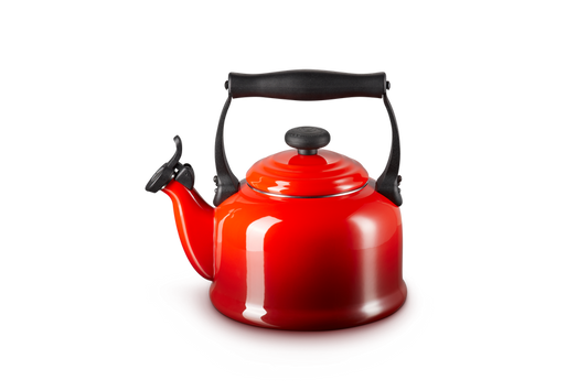 Traditional Kettle 2.1L Cerise
