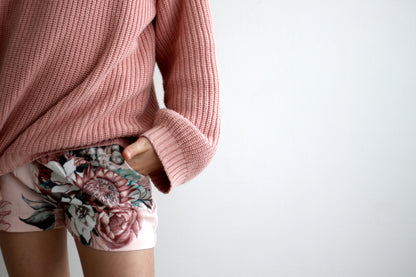 Lyla Shorts - Tropical Bouquet