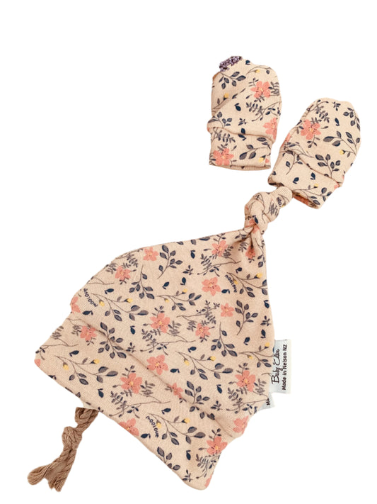 Baby Eden gift set - Knotted hat & mittens 0-3mth